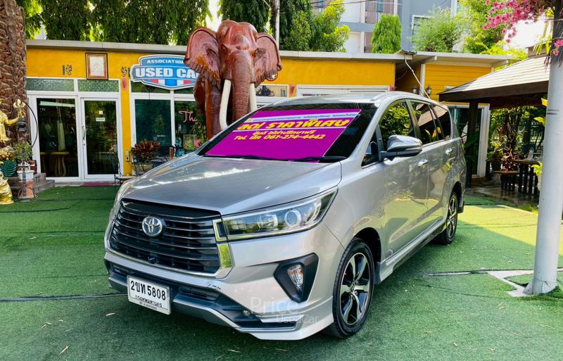 ขายรถตู้มือสอง TOYOTA INNOVA รถปี 2022
