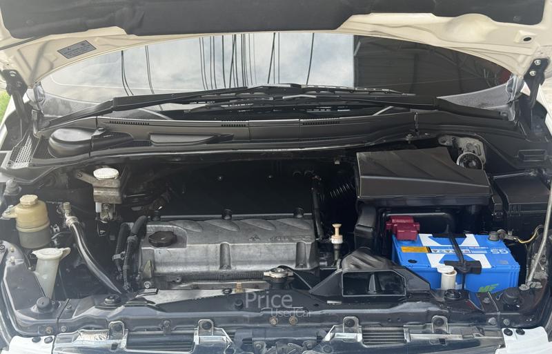 ขายรถตู้มือสอง MITSUBISHI SPACE WAGON 2.4 GLS รถปี 2011