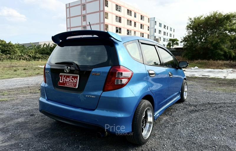 ขายรถเก๋งมือสอง HONDA JAZZ 1.5 V รถปี 2010