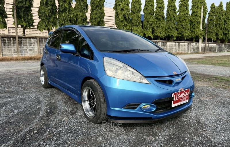 ขายรถเก๋งมือสอง HONDA JAZZ 1.5 V รถปี 2010