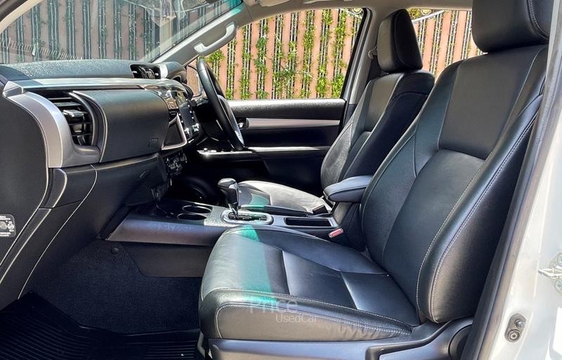 ขายรถกระบะมือสอง TOYOTA HILUX REVO 2.8 G 4WD รถปี 2022