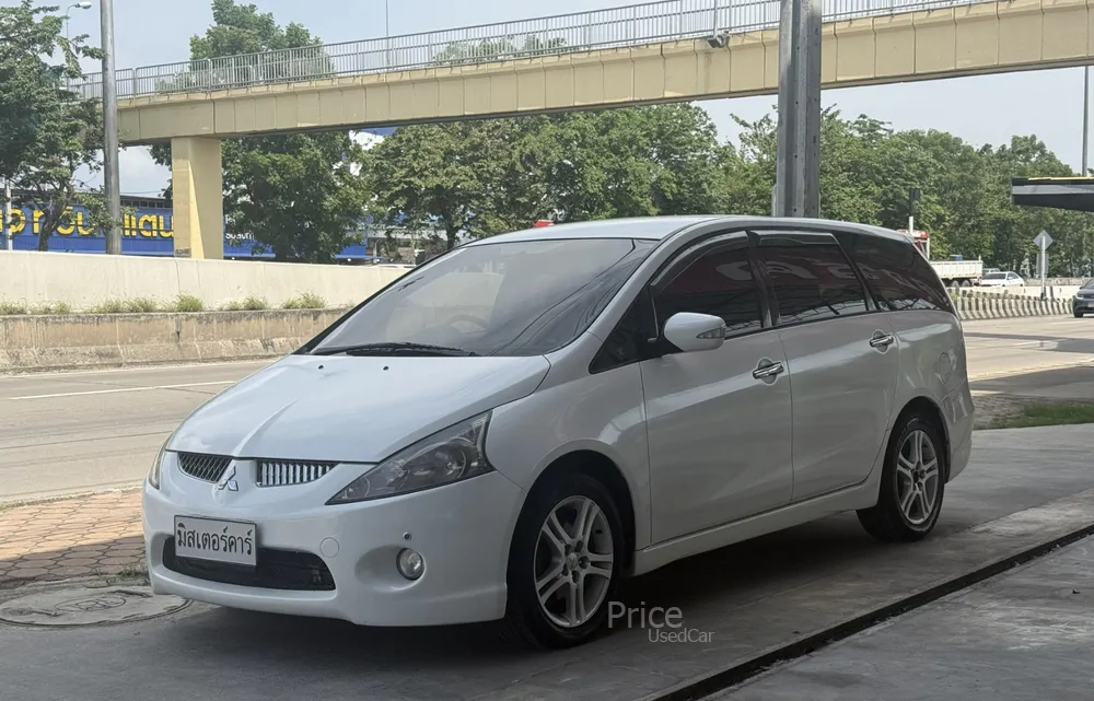 รถตู้มือสอง MITSUBISHI SPACE WAGON รถปี 2011