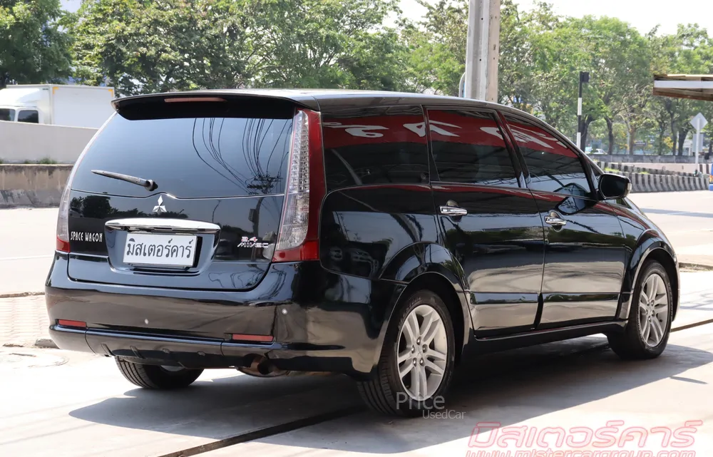 ขายรถตู้มือสอง MITSUBISHI SPACE WAGON 2.4 GLS รถปี 2011