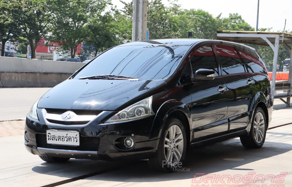 รถตู้มือสอง MITSUBISHI SPACE WAGON รถปี 2011