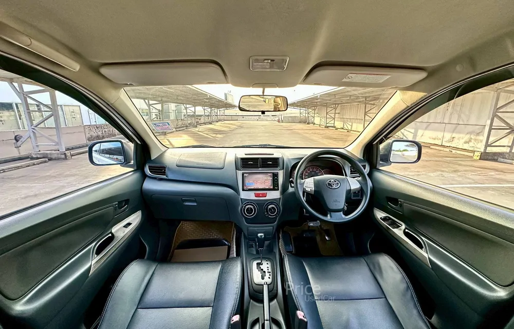 ขายรถเก๋งมือสอง TOYOTA AVANZA 1.5 S Touring รถปี 2014