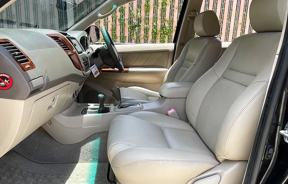 ขายรถอเนกประสงค์มือสอง TOYOTA FORTUNER 3.0 V 4WD รถปี 2006