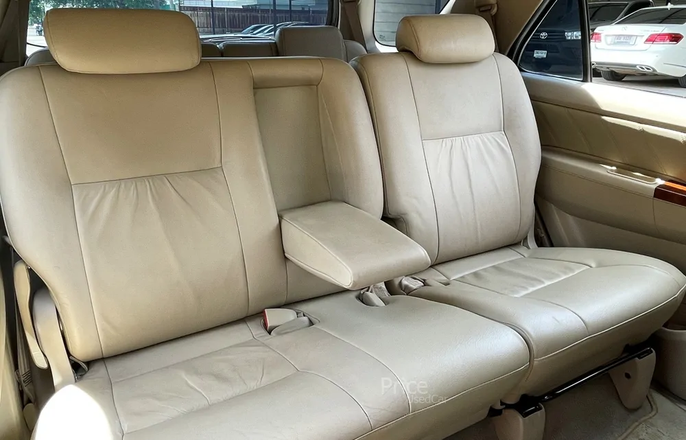 ขายรถอเนกประสงค์มือสอง TOYOTA FORTUNER 3.0 V 4WD รถปี 2006