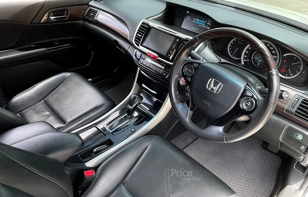 ขายรถเก๋งมือสอง HONDA ACCORD 2.0 EL รถปี 2017
