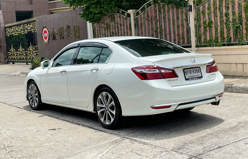 ขายรถเก๋งมือสอง HONDA ACCORD 2.0 EL รถปี 2017
