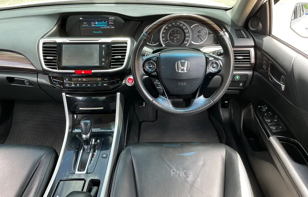 ขายรถเก๋งมือสอง HONDA ACCORD 2.0 EL รถปี 2017