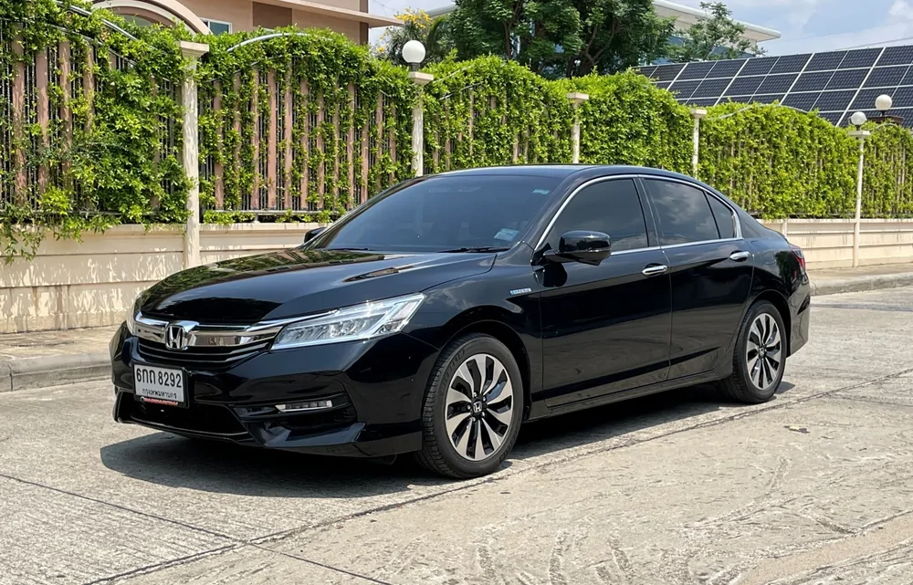 รถเก๋งมือสอง HONDA ACCORD รถปี 2017