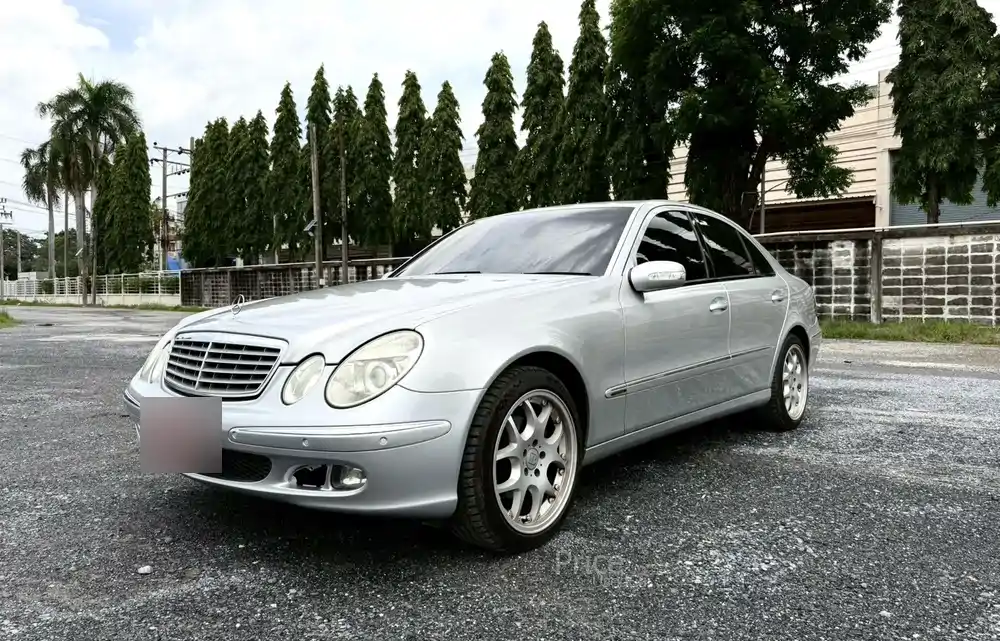 รถเก๋งมือสอง MERCEDES BENZ 220E รถปี 2005