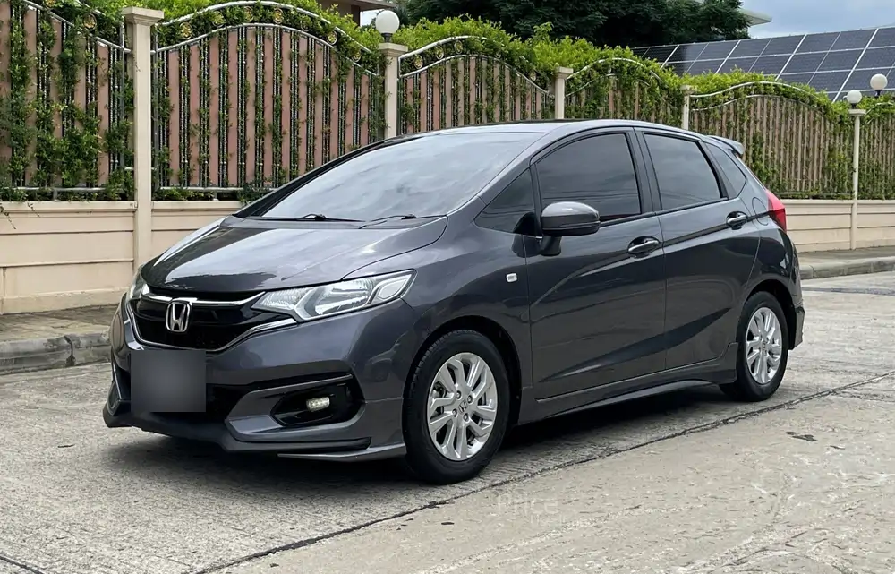 รถเก๋งมือสอง HONDA JAZZ รถปี 2018