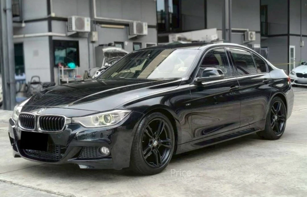 รถเก๋งมือสอง BMW 320i รถปี 2013